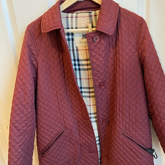 Burberry maroon quilted jacket size medium